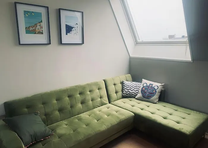 Main Street Beach Apartment, Beach 150 Meters