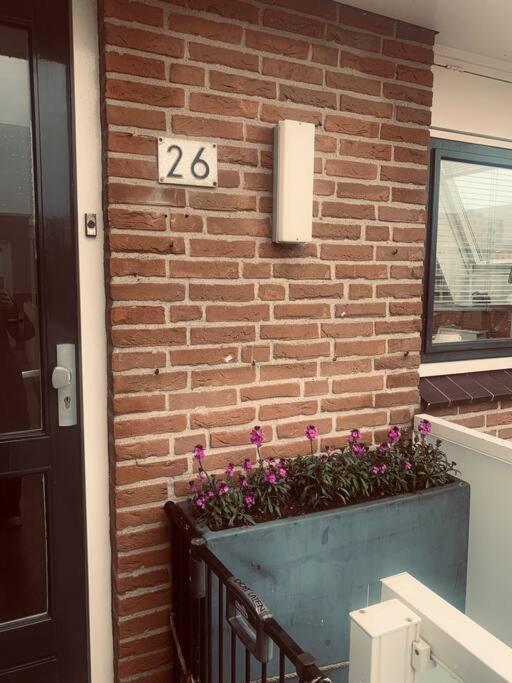 Main Street Apartment, 150 Meters *