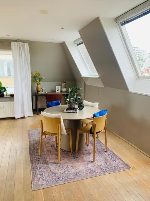 Main Street Apartment, 150 Meters